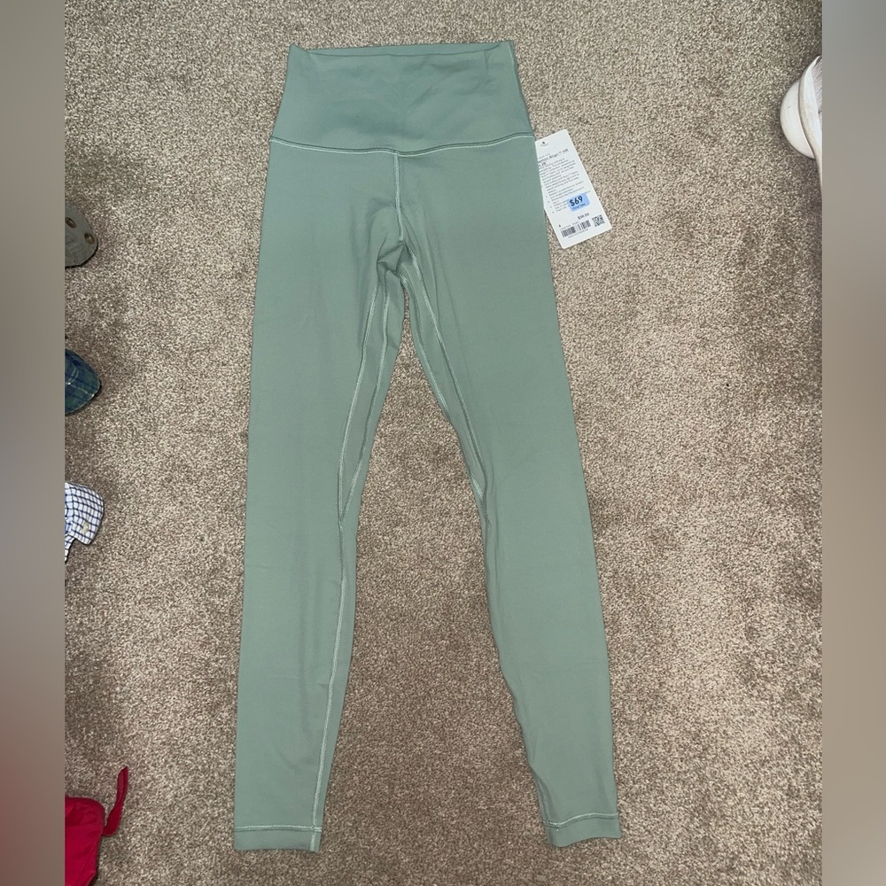 Lululemon Athletica Palm Court size 4 - 28”